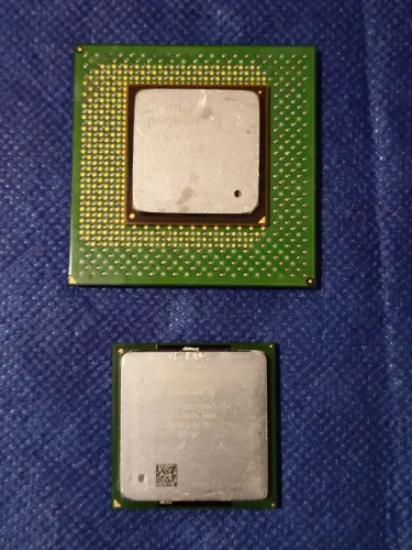 Processador antigo Pentium 4 e Pentium MMX