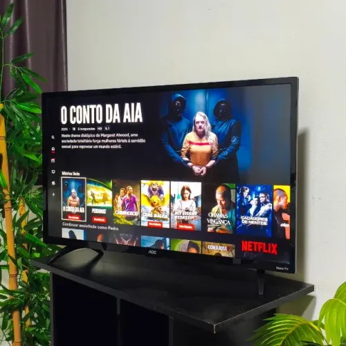 Smart TV 32" AOC Roku, LED, HD, Wi-Fi, 3 HDMI, USB