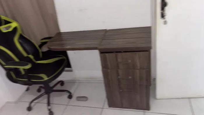 Vendo por motivo de viagem