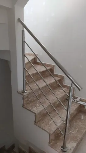 Oferta, Corrimão e guarda corpo de aço inox.