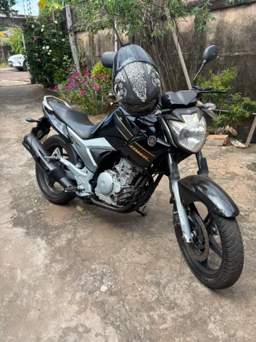Fazer 250