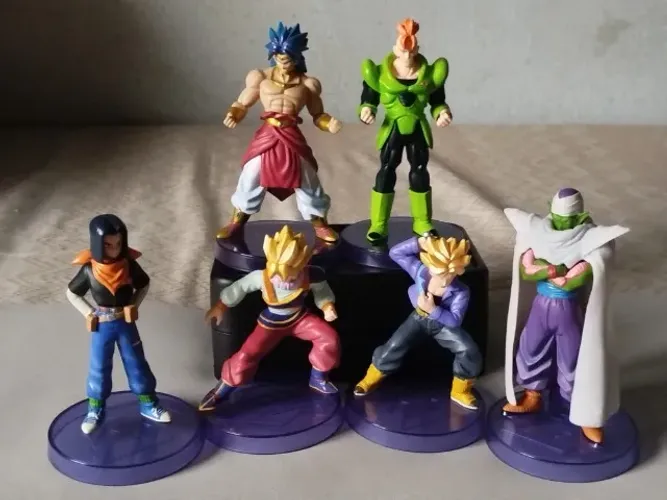 RARO - Dragon Ball Z Real Works Chapter of Artificial Human - 6 figuras