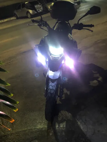 Vendo moto muita boa