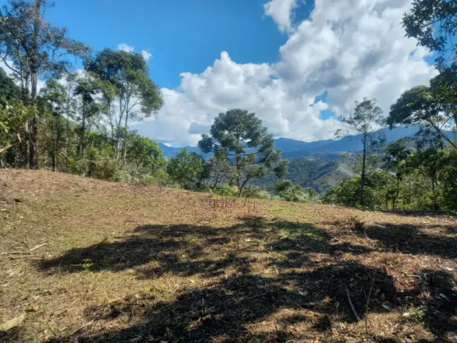 Terreno 7 mil m2 em Visconde de Mauá, abaixo da rampa de vôo livre, platôs, bosque, cascat