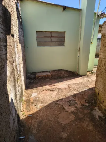 Aluga-se casa no Jardim Aeroporto I