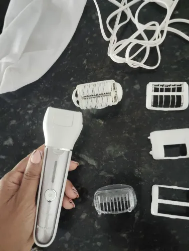 Vendo máquina de cortar cabelo e barba