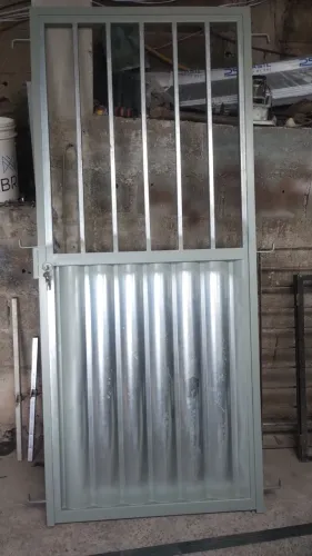 Portão social galvanizado novo