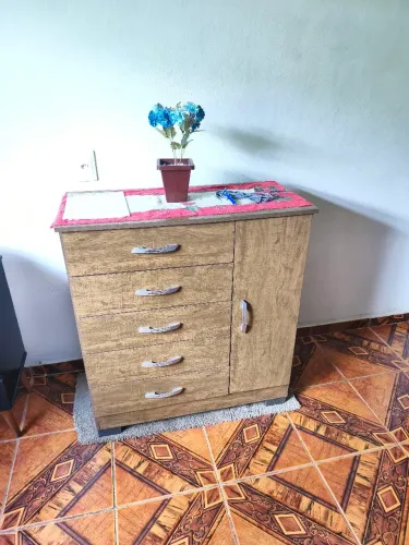Cômoda 5 gavetas 