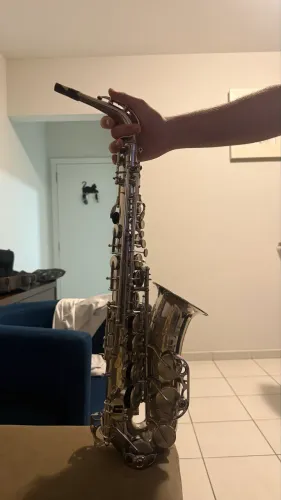 Saxofone Alto Solar .