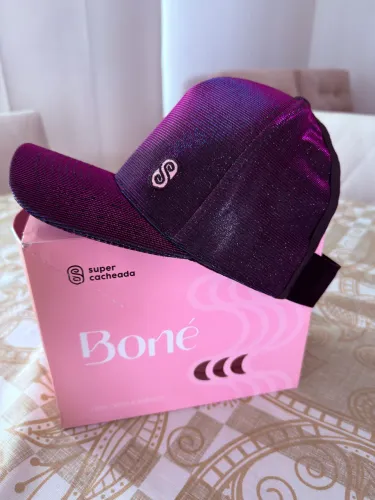Boné Super Cacheada