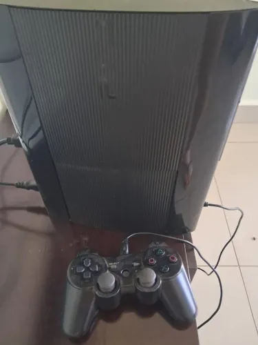 Ps3 bloqueado usado com 7 jogos orignais