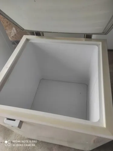Vendo freezer funcionando perfeitamente retirar em são José Potecas