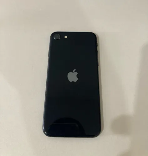 iPhone SE 3ª Geração 64 Gb / Divido no cartão