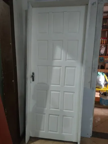Porta de Massaranduba,2:10 por 0,80cm.