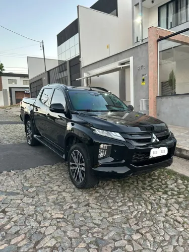 Mitsubishi L200 Tri. S.urban HPE-S 2.4 4X4 Die. AUT 2025