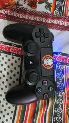 Controle de ps4 original funcionando perfeitamente 