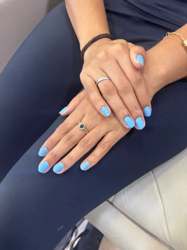 Preciso de Manicure com Experiência 