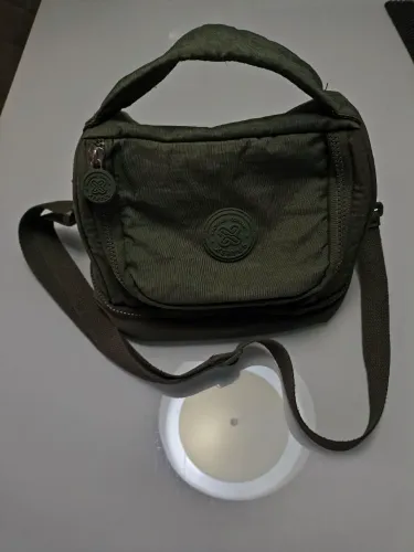 BOLSA/LANCHEIRA TÉRMICA XERYUS TRENDY COR VERDE MILITAR (USADA POUCAS VEZES)