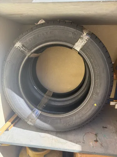 Pneu Itaro Aro 17 IT101 215/60R17 99H
