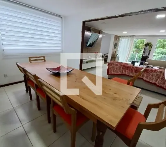 Conjunto Mesa e 6 Cadeiras