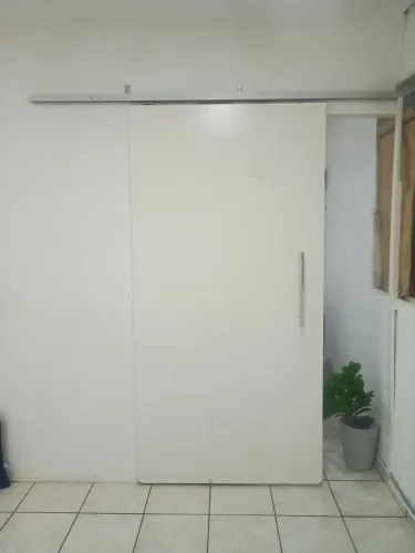 Vende se porta completa 700