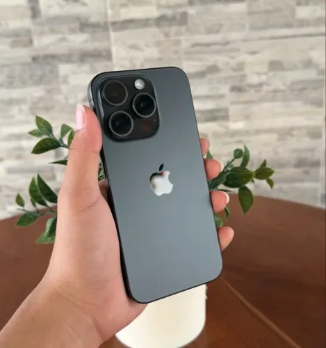 iPhone 15 pro preto 128 GB Garantia 6 meses 