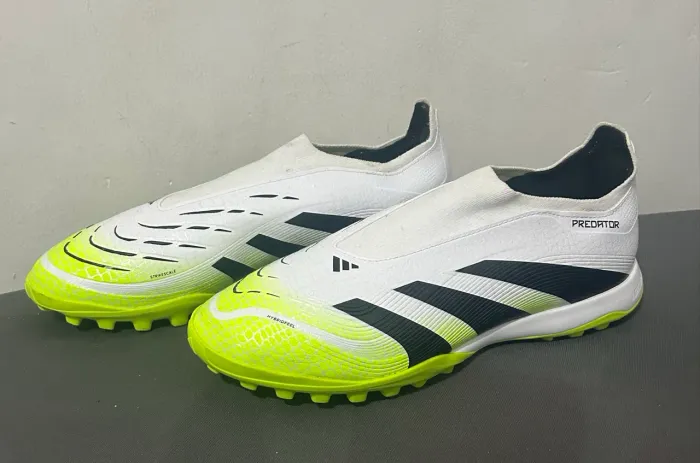 CHUTEIRA SEM CADARÇOS PREDATOR LEAGUE SOCIETY