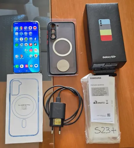 S23+ plus 512gb cinza Samsung perfeito estado completo e com nota fiscal.