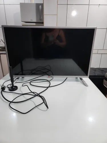 TV LG 32 Led HD Modelo 33LY340C