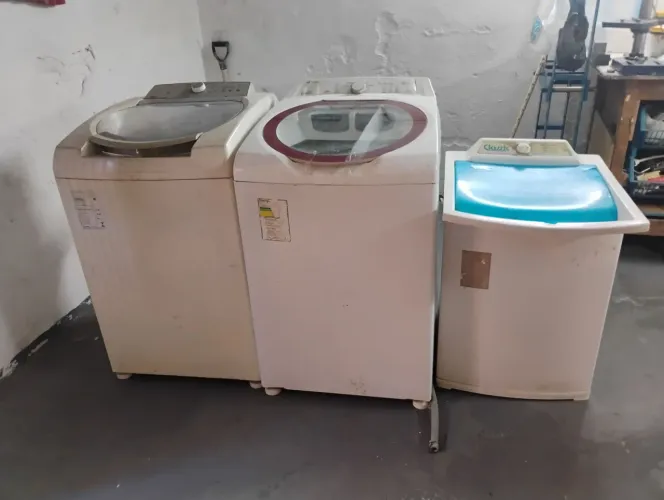 2 máquinas de lavar e tanquinho