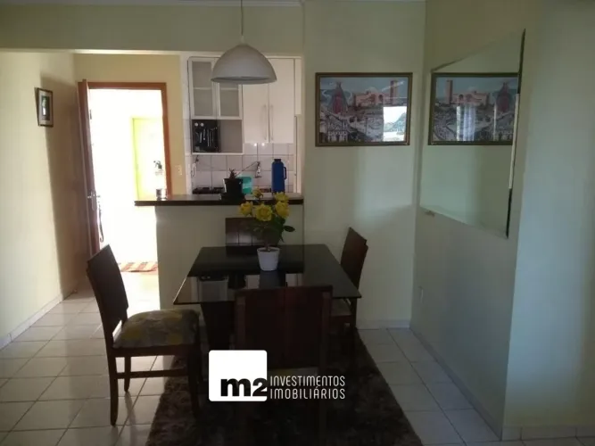 Apartamento no Negrão de Lima com 3 quartos