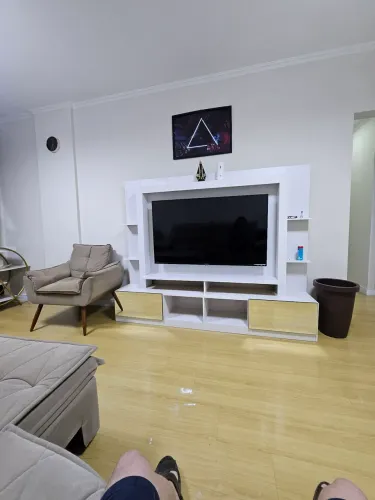 Estante TV Berlim 65 polegadas com vidro 213cm