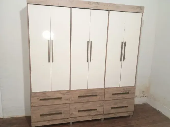 Guarda roupa ótimo entrega e montagem grátis