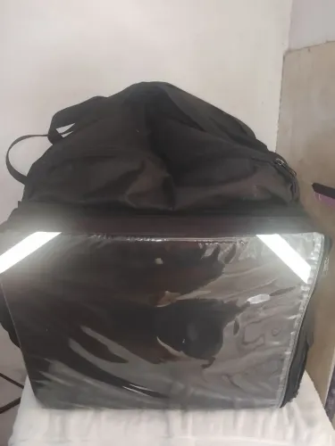 Bag de entregador semi nova