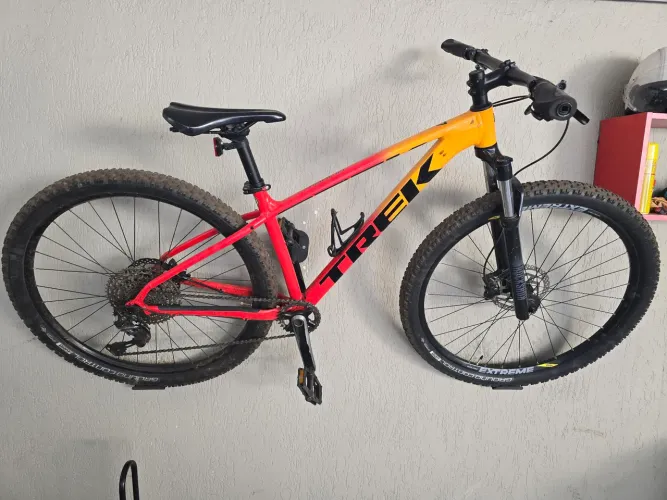 Bicicleta  trek marlin 