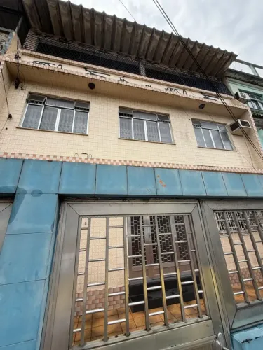 Duplex para aluguel possui 150 metros quadrados com 5 quartos em Olaria - Rio de Janeiro -