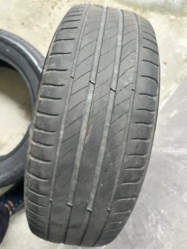 Pneus meia vida 185/60R15