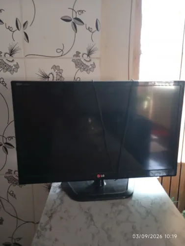 monitor com defeito, liga aparece a imagem mas com embaçamentos