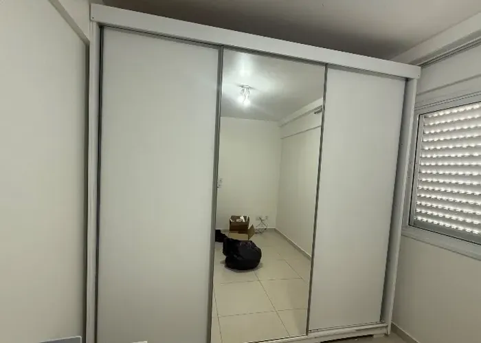 Guarda roupa usado