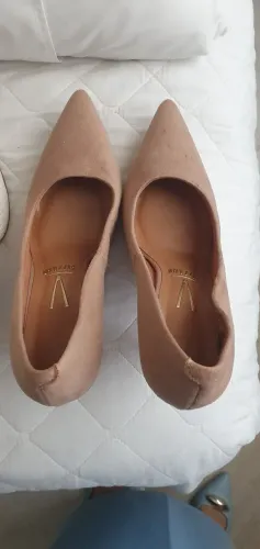 Elegante par de sapato Vizzano na cor nada, tam 36