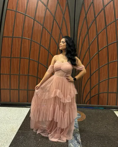 Vestido longo de festa rosê (veste: G/GG/46)
