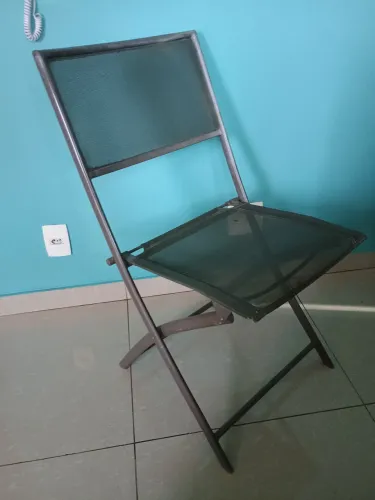 Cadeiras dobráveis resistentes e baratas