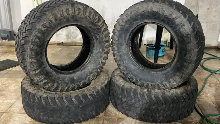 Pneu 35 12.5 r17