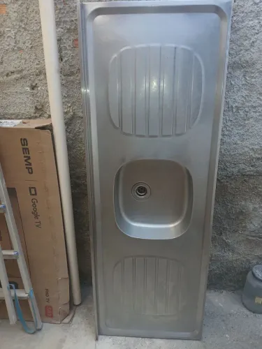 Vendo uma pia d cozinha d inox
