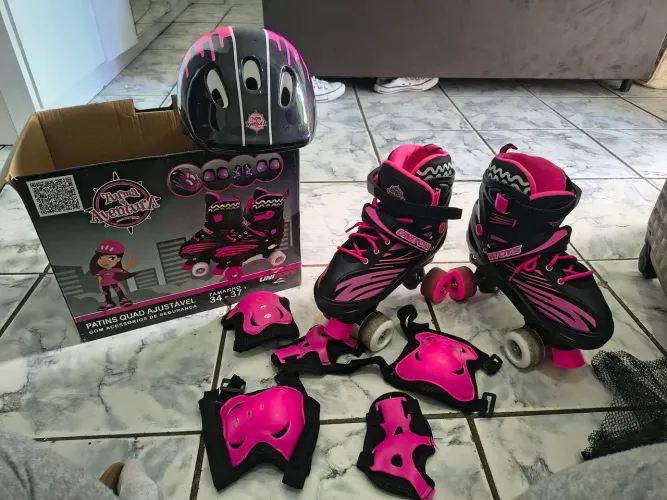 Patins Quad ajustável com acessórios de segurança tamanho 34 até o 37