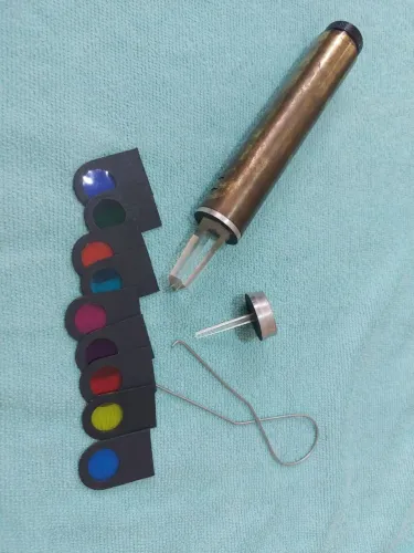 Bastão de Cromoterapia Zottis Original + Estojo de Madeira + 8 Filtros