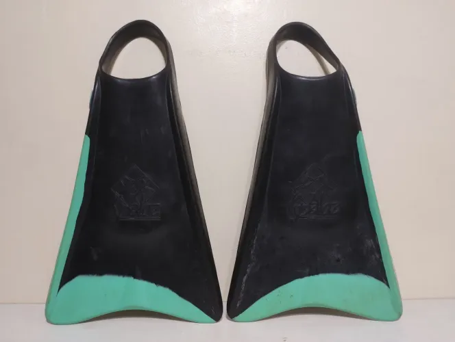 Pé de Pato nadadeira Kpaloa UV Style Caribe XL muito novo, praticamente zerado
