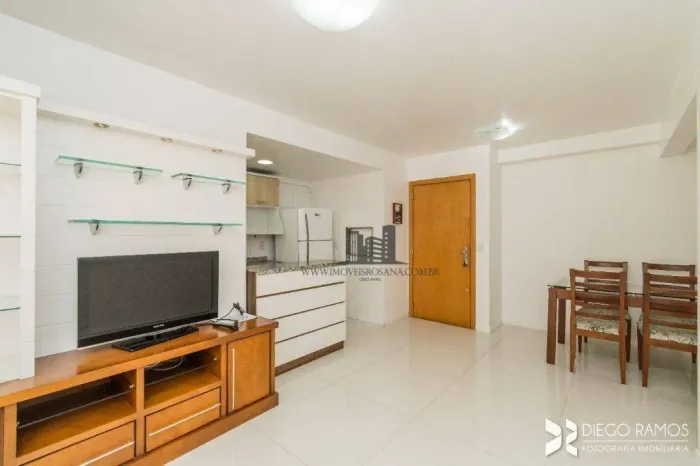 Apartamento a venda de 02 dormitórios semi mobiliado com 01 box fechado no Bairro no Bom F