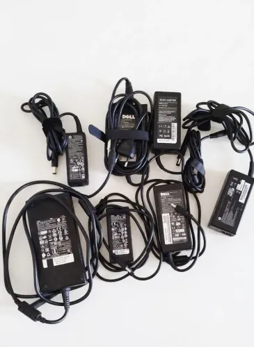 LOTE 7 CARREGADORES DE NOTEBOOK DELL E HP