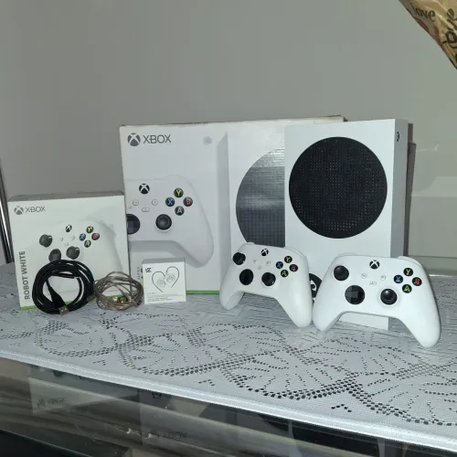 Xbox Series S 512gb Com 2 Controles